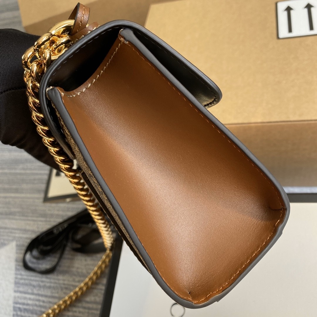 구찌 GUCCI 패드락 GG 수프림 스몰 숄더백