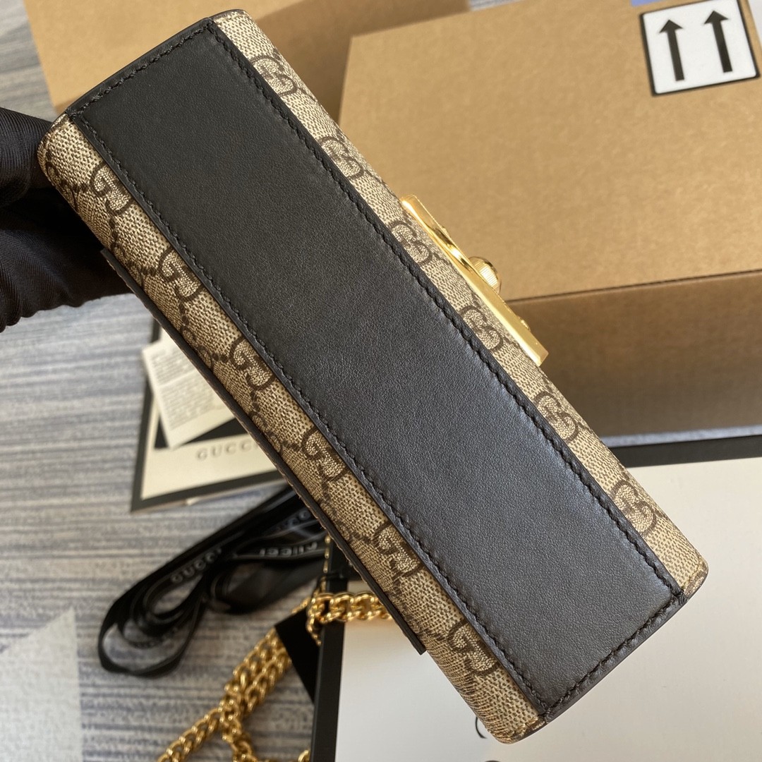 구찌 GUCCI 패드락 GG 수프림 스몰 숄더백