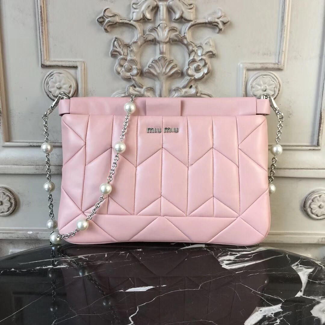 미우미우 숄더백