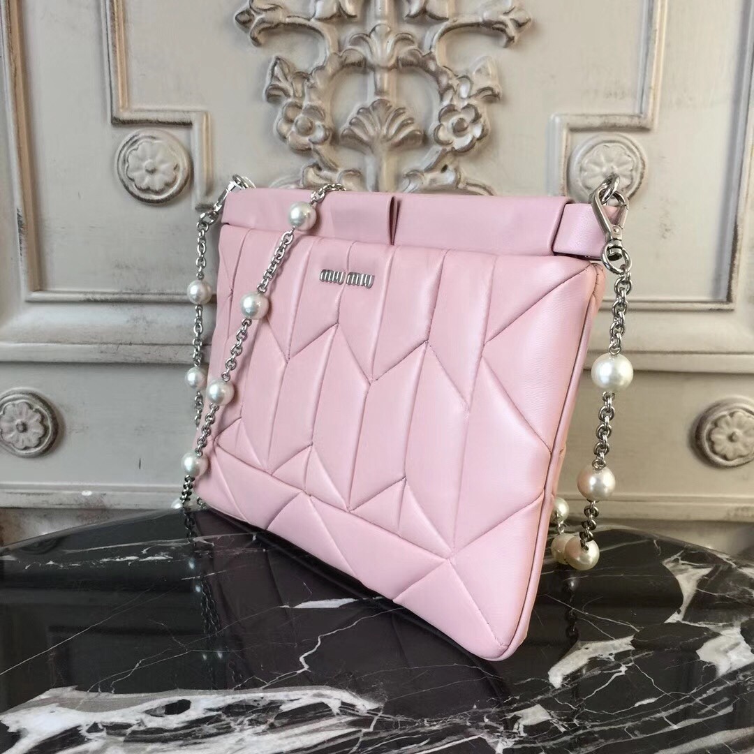 미우미우 숄더백