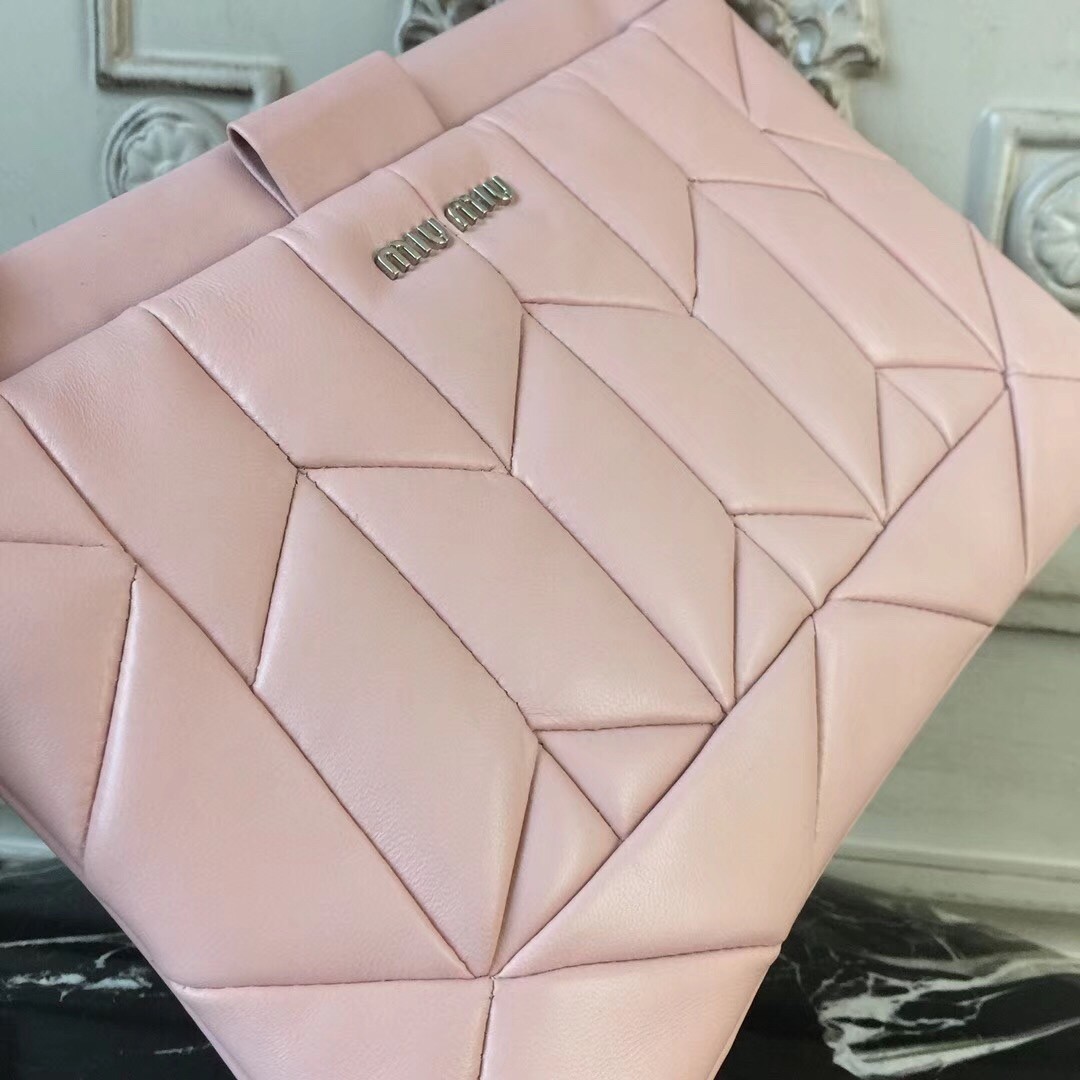 미우미우 숄더백