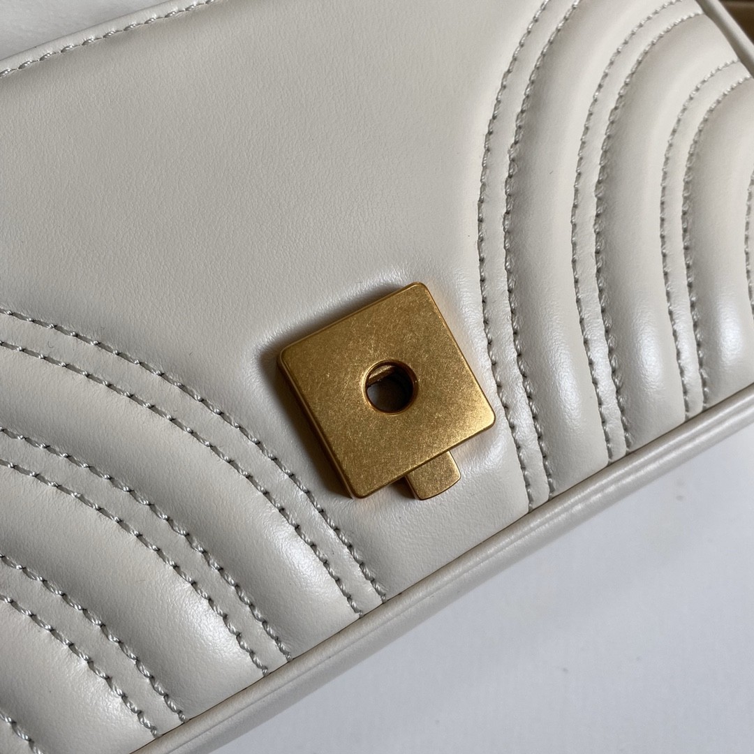 구찌 GUCCI GG 마몬트 마틀라세 미니백