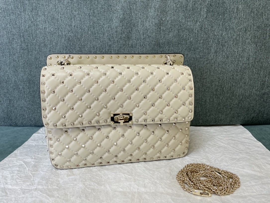 발렌티노 락스터드 스파이크 숄더백