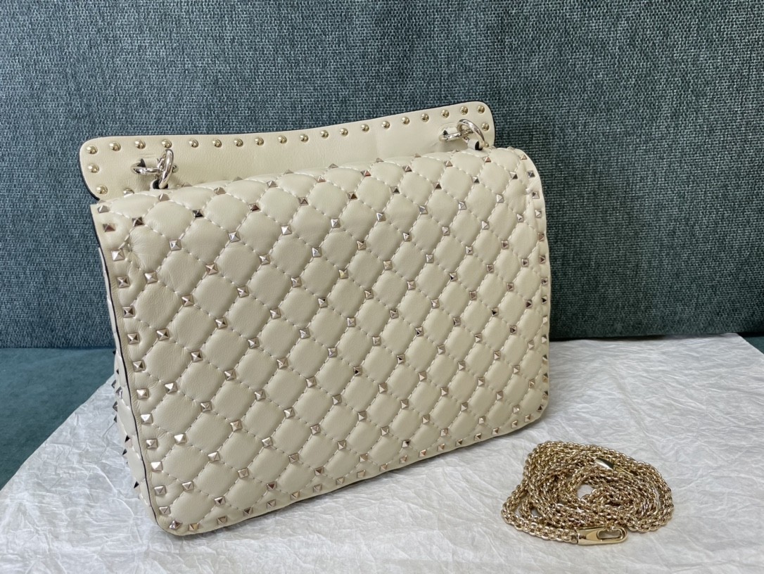 발렌티노 락스터드 스파이크 숄더백