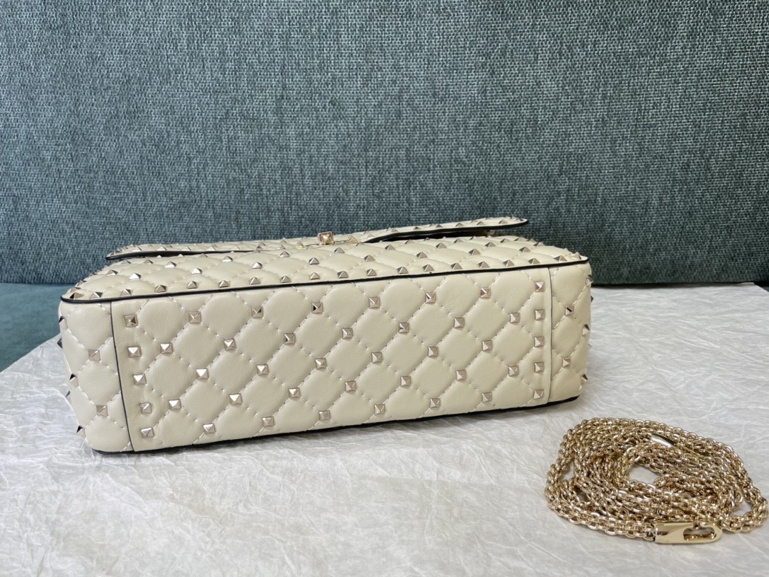 발렌티노 락스터드 스파이크 숄더백