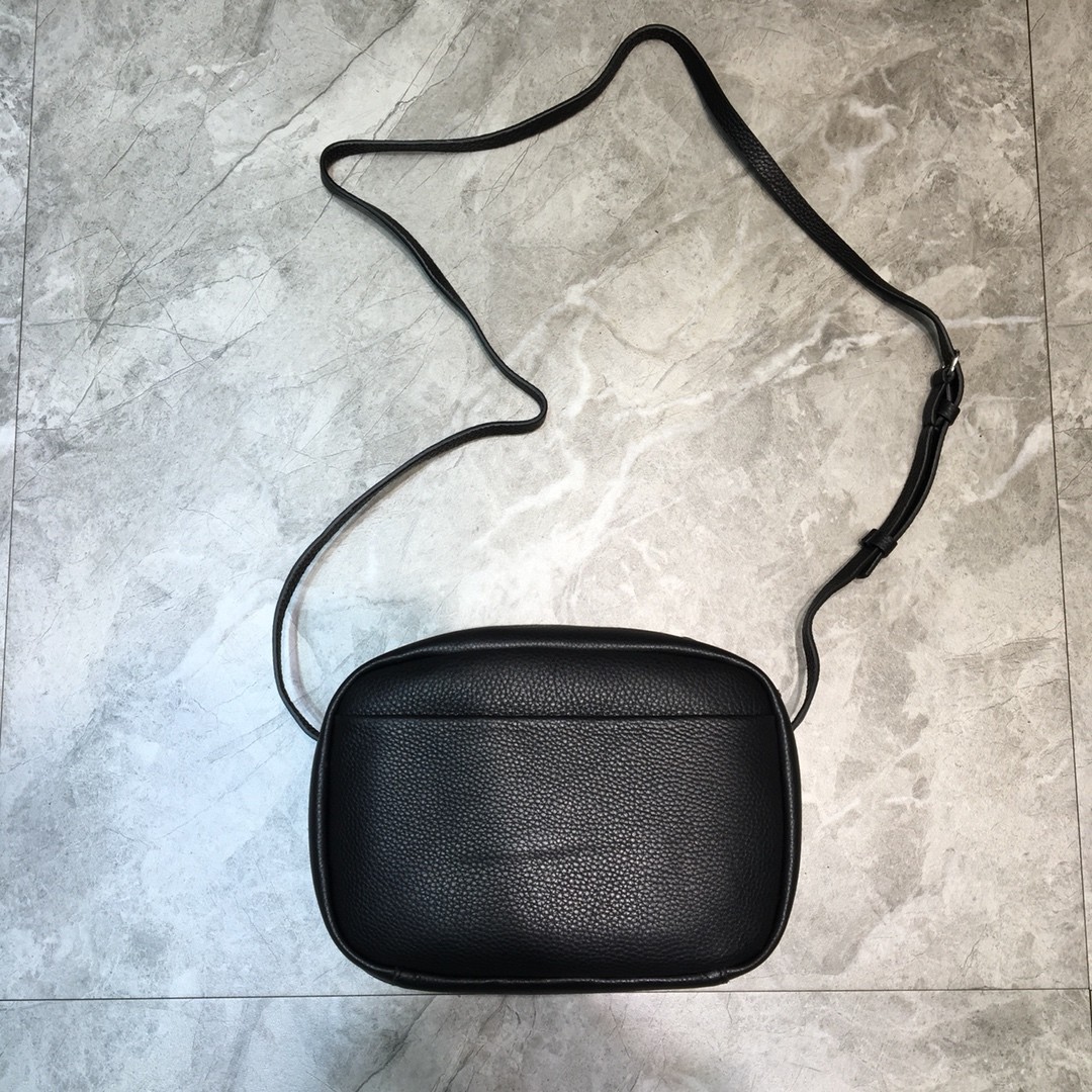 발렌시아가 크로스백