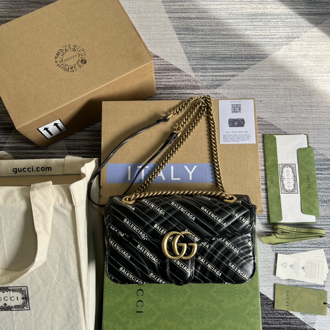 구찌 GUCCI GG 마몬트 마틀라세 숄더백