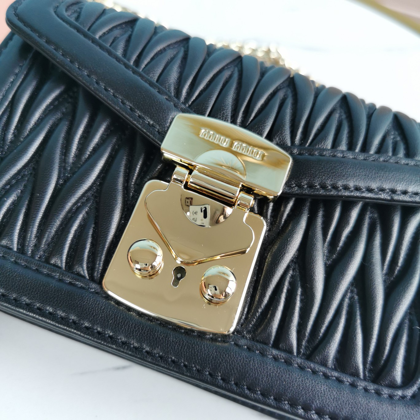 미우미우 여성 숄더 백