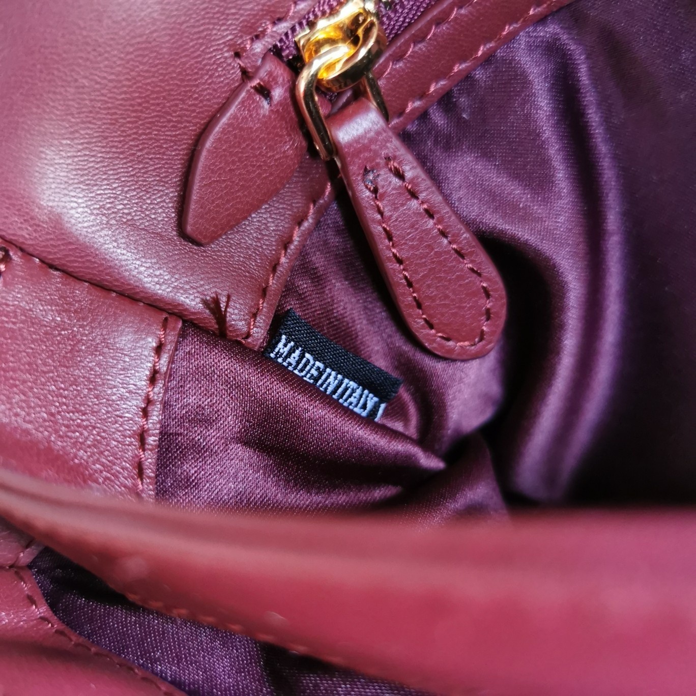 미우미우 마테라쎄 숄더백 미니