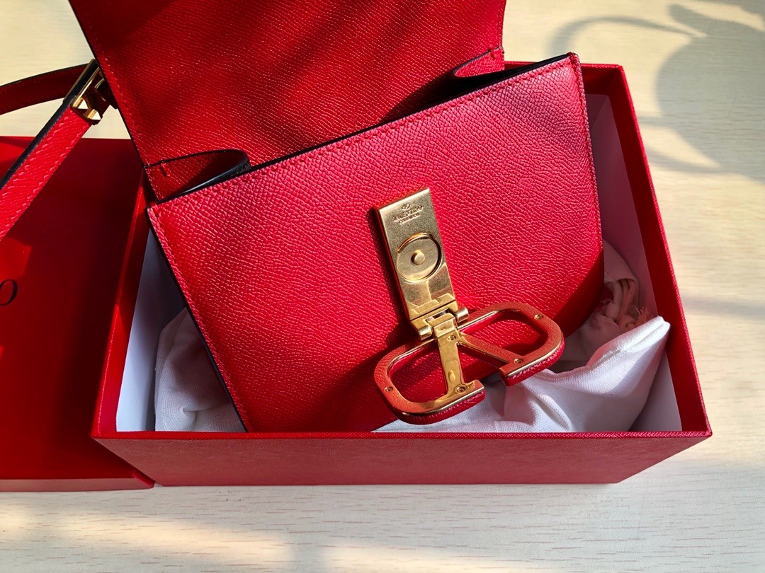 발렌티노 가라바니 숄더백