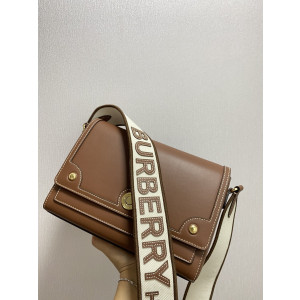 버버리 탑 스티치 가죽 크로스백