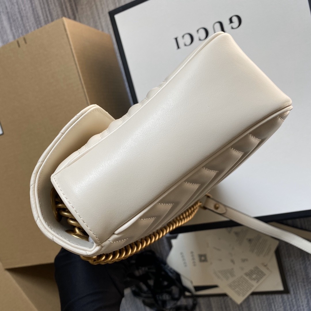 구찌 GUCCI 마몬트 마틀라세 미디움 숄더백