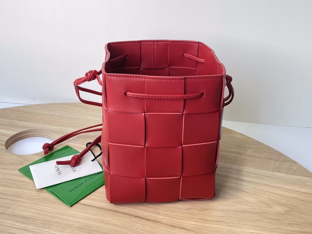 보테가베네타 숄더백