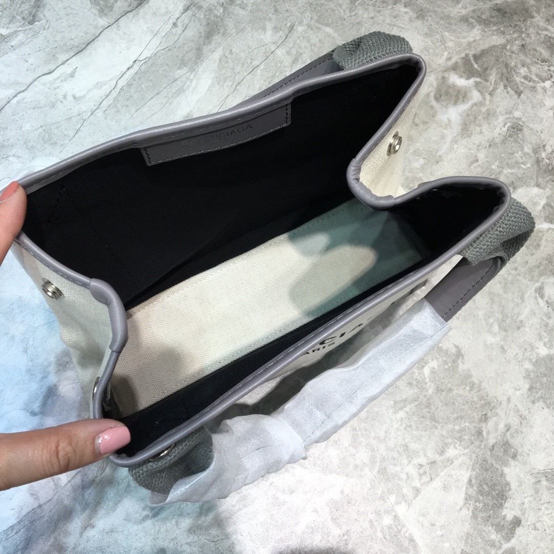 발렌시아가 쇼퍼백