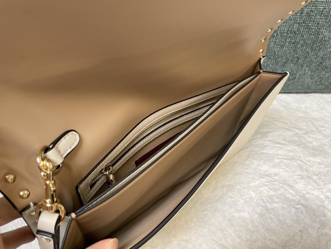 발렌티노 클러치백