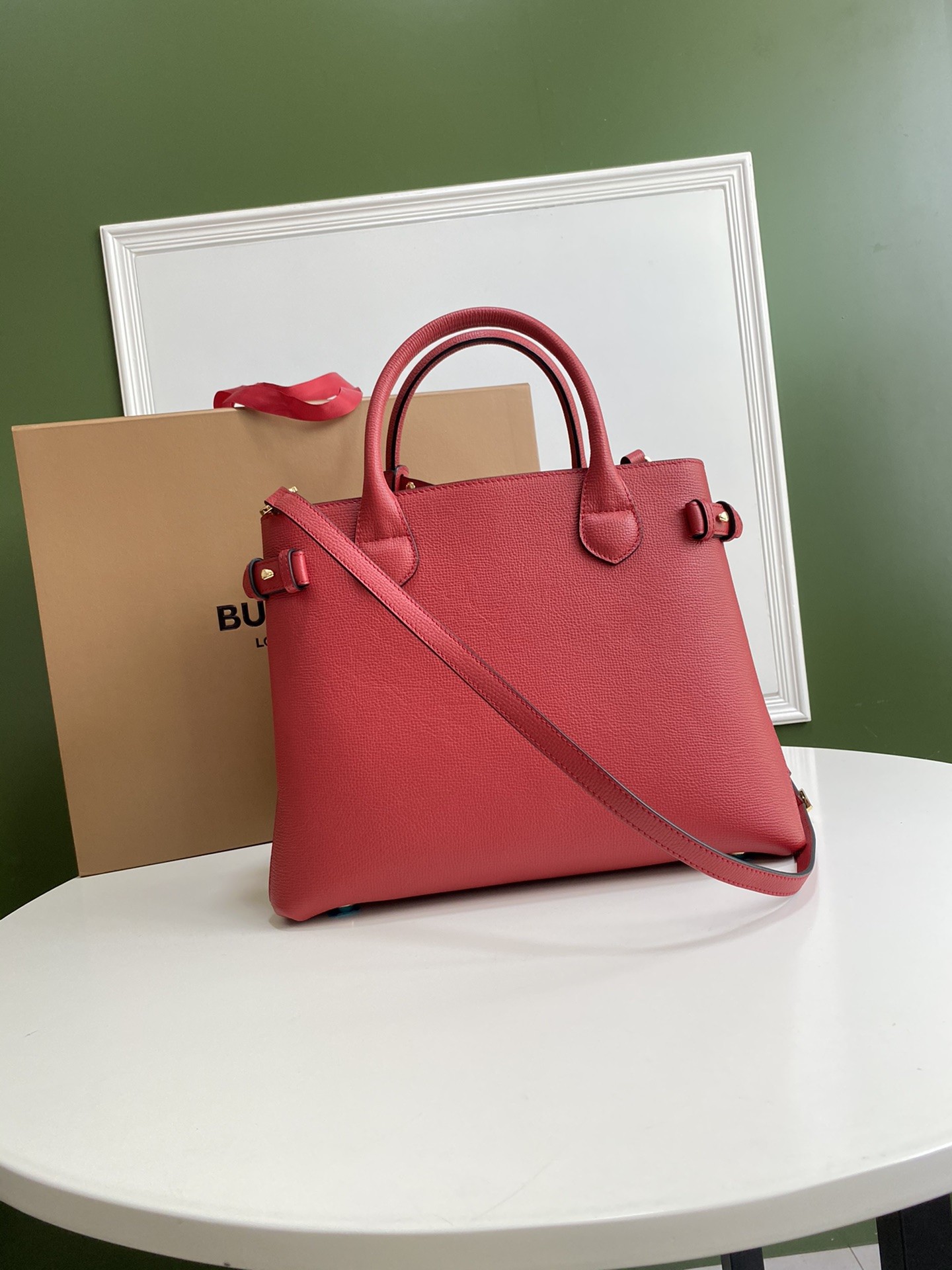 버버리 여성 토트 백