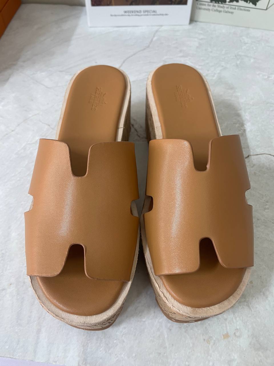 에르메스 이지 웨지 뮬 슬리퍼 샌들 브라운