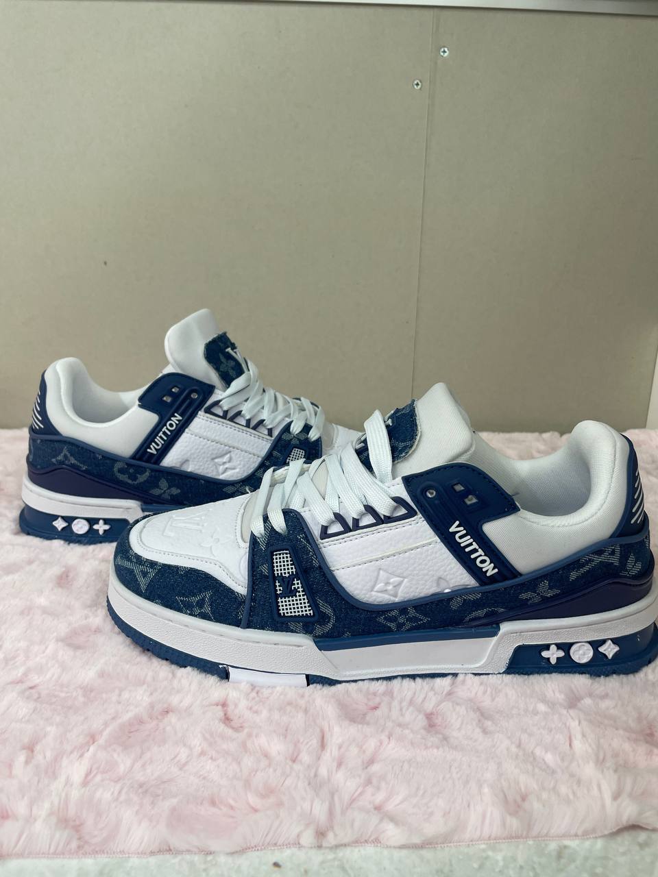 루이비통 LV 트레이너 스니커즈 모노그램 데님 블루