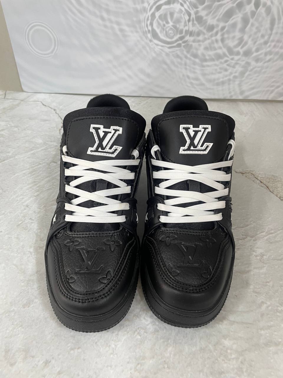 루이비통 LV 트레이너 스니커즈 블랙