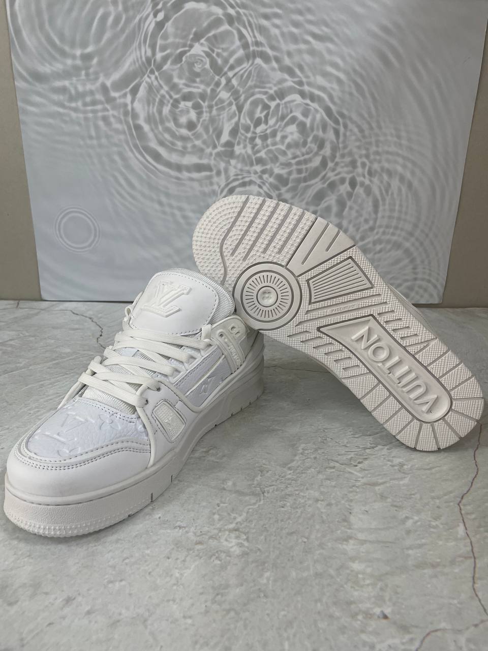 루이비통 LV 트레이너 스니커즈 화이트