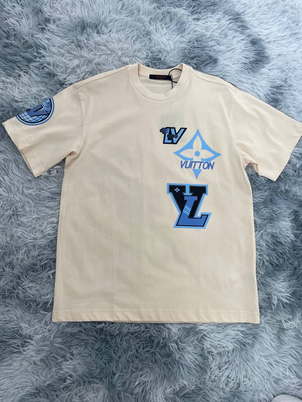 루이비통 티셔츠 화이트,블랙,베이지
