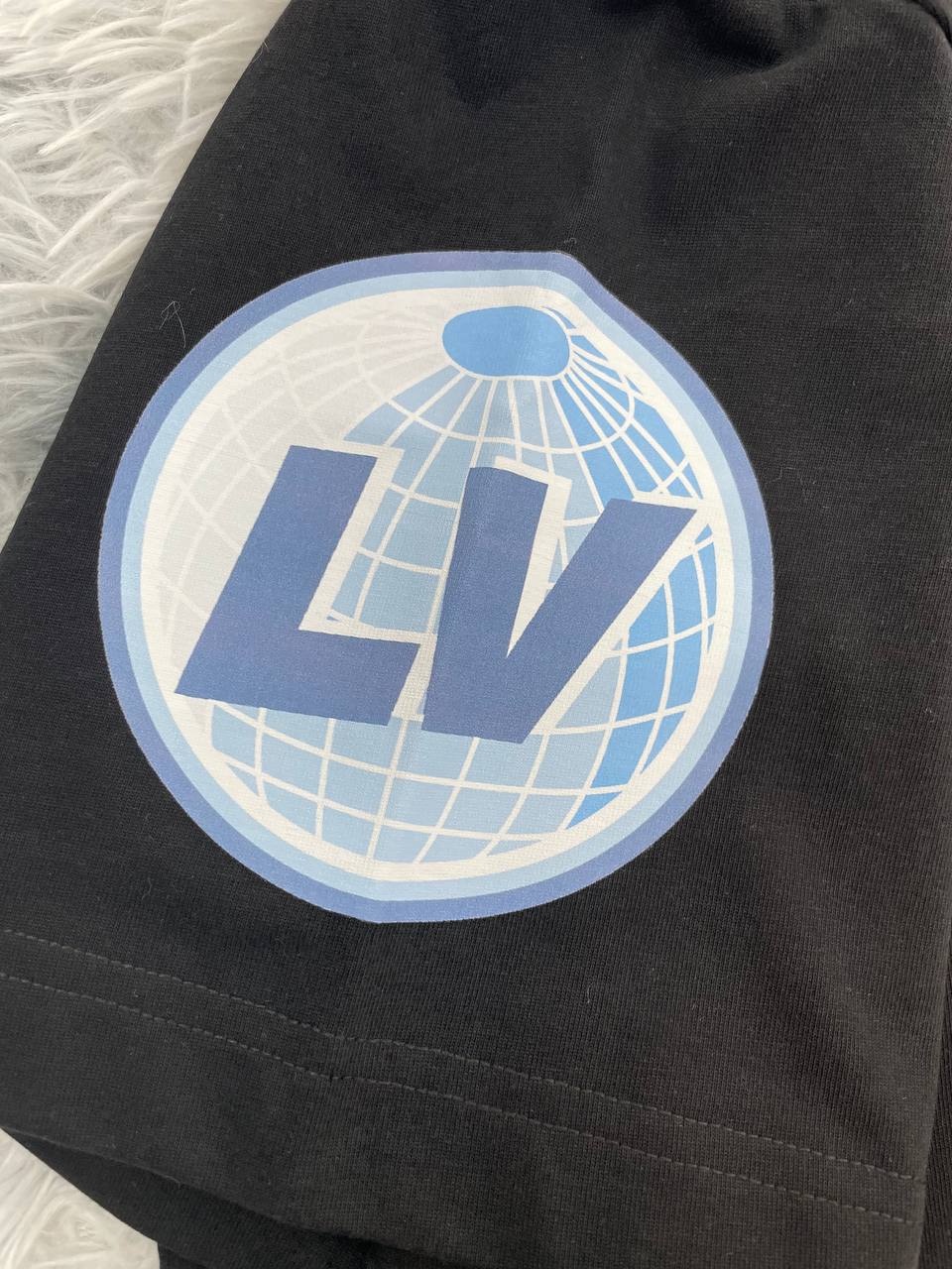 루이비통 티셔츠 화이트,블랙,베이지