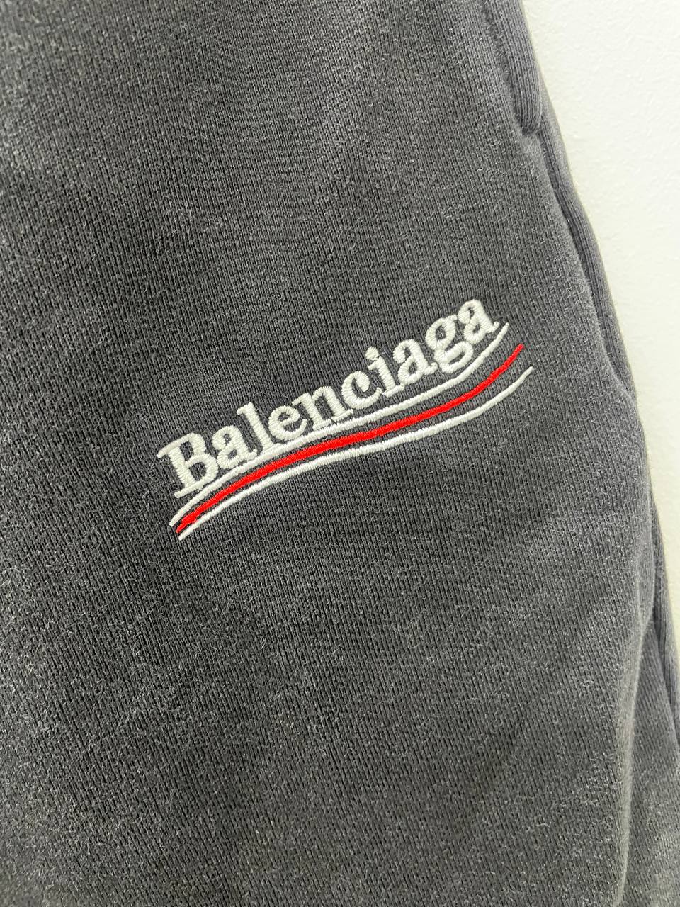 발렌시아가 웨이브로고 반바지