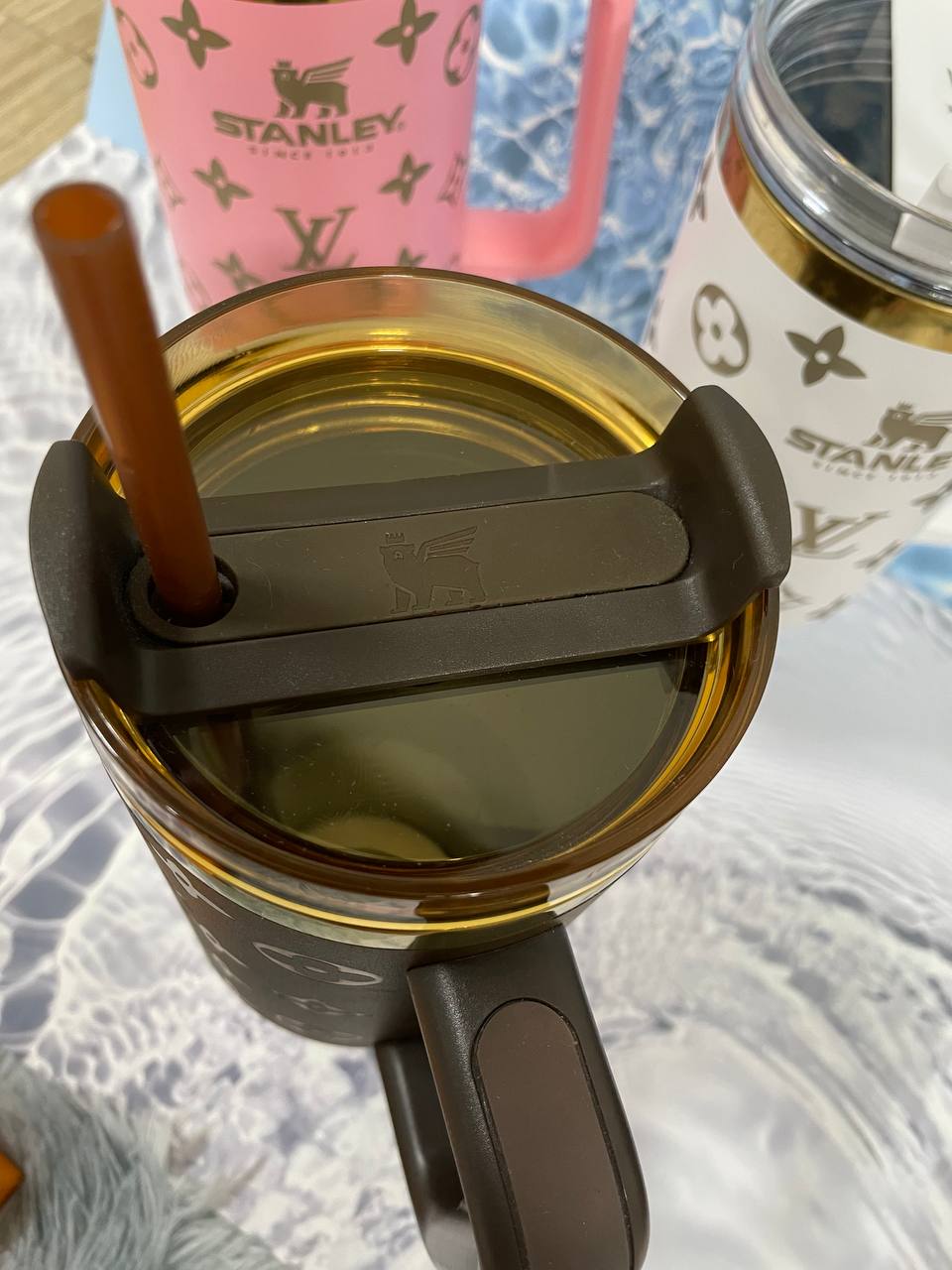 스탠리 1.18L 루이비통 텀블러(브라운,화이트,핑크)
