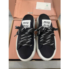 미우미우 스니커즈 뮬 (블랙/베이지)