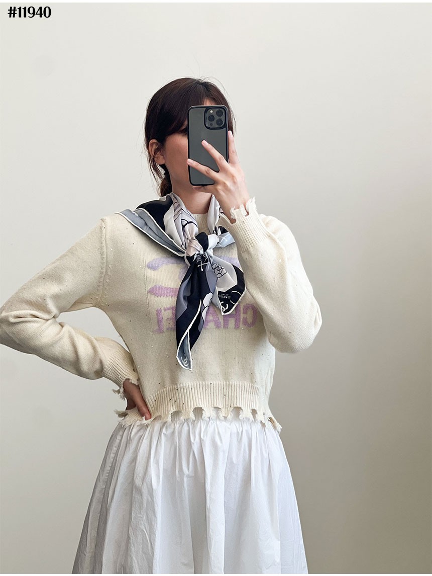 [CHANEL] 샤넬 까멜리아 CC로고 인 HAT 햇 스퀘어 실크 스카프