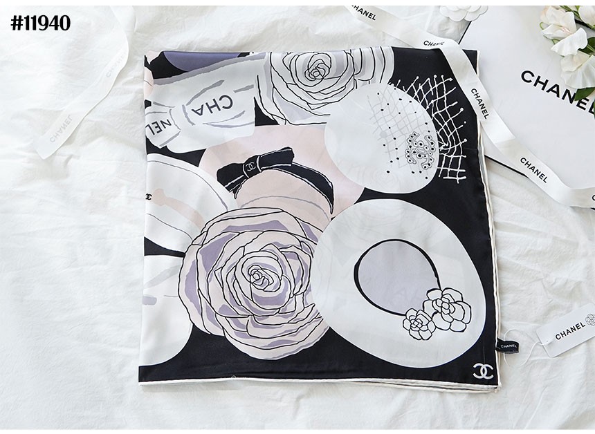 [CHANEL] 샤넬 까멜리아 CC로고 인 HAT 햇 스퀘어 실크 스카프