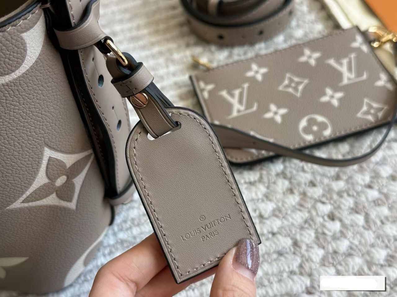 루이비통 올인 BB 바이컬러