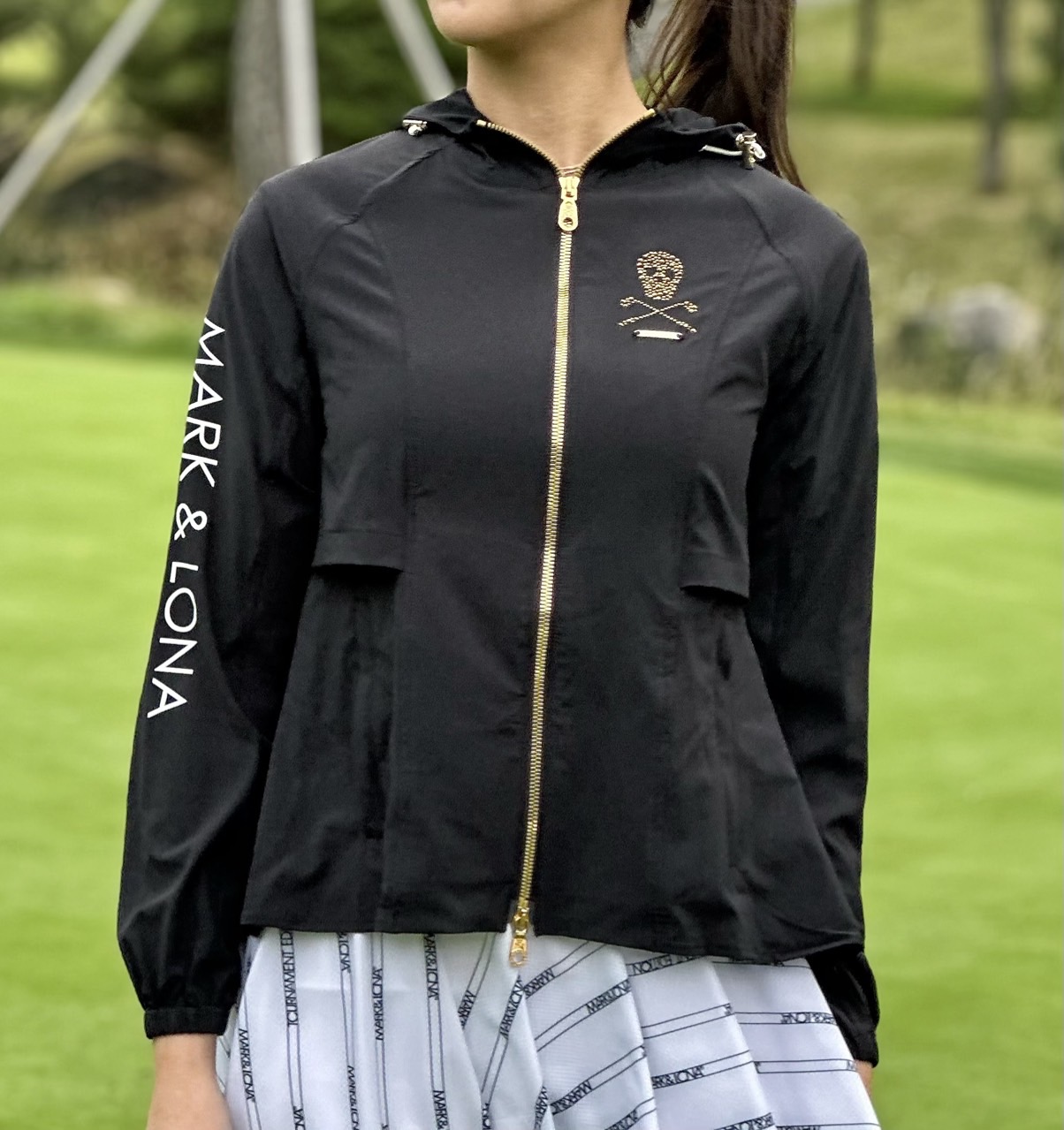 [ MARK&RONA ] 마크&로나 큐빅 로고포인트 우븐 아우터