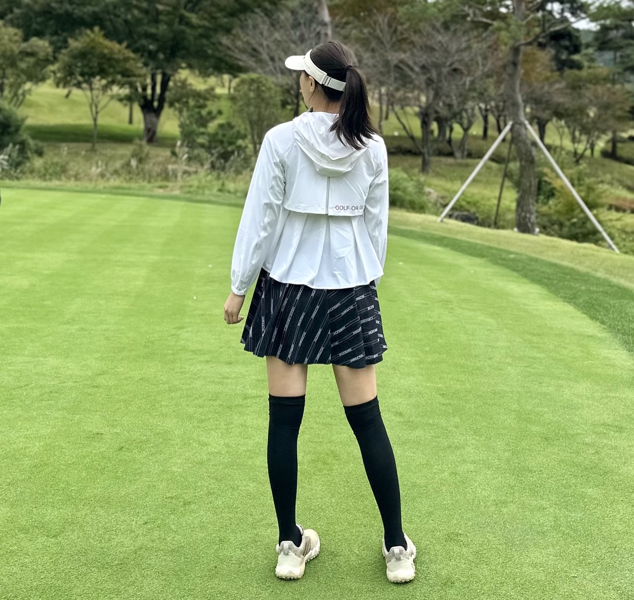 MARK & RONA 우먼 토너먼트 에어 홀 플레어 스커트