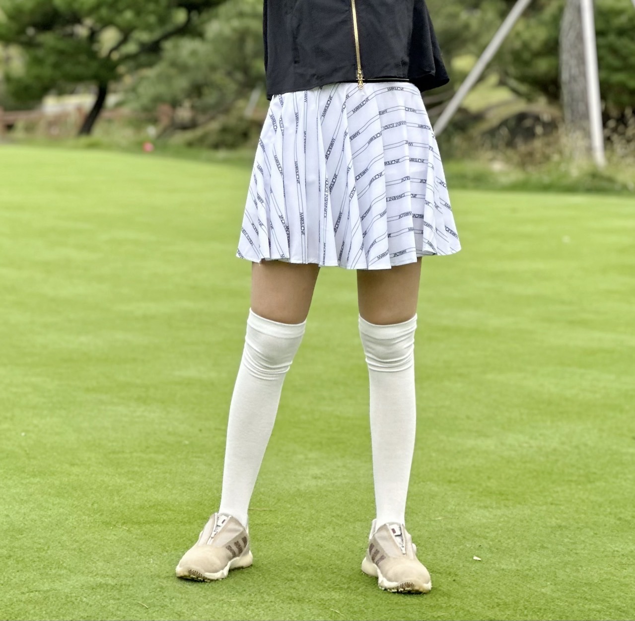 MARK & RONA 우먼 토너먼트 에어 홀 플레어 스커트