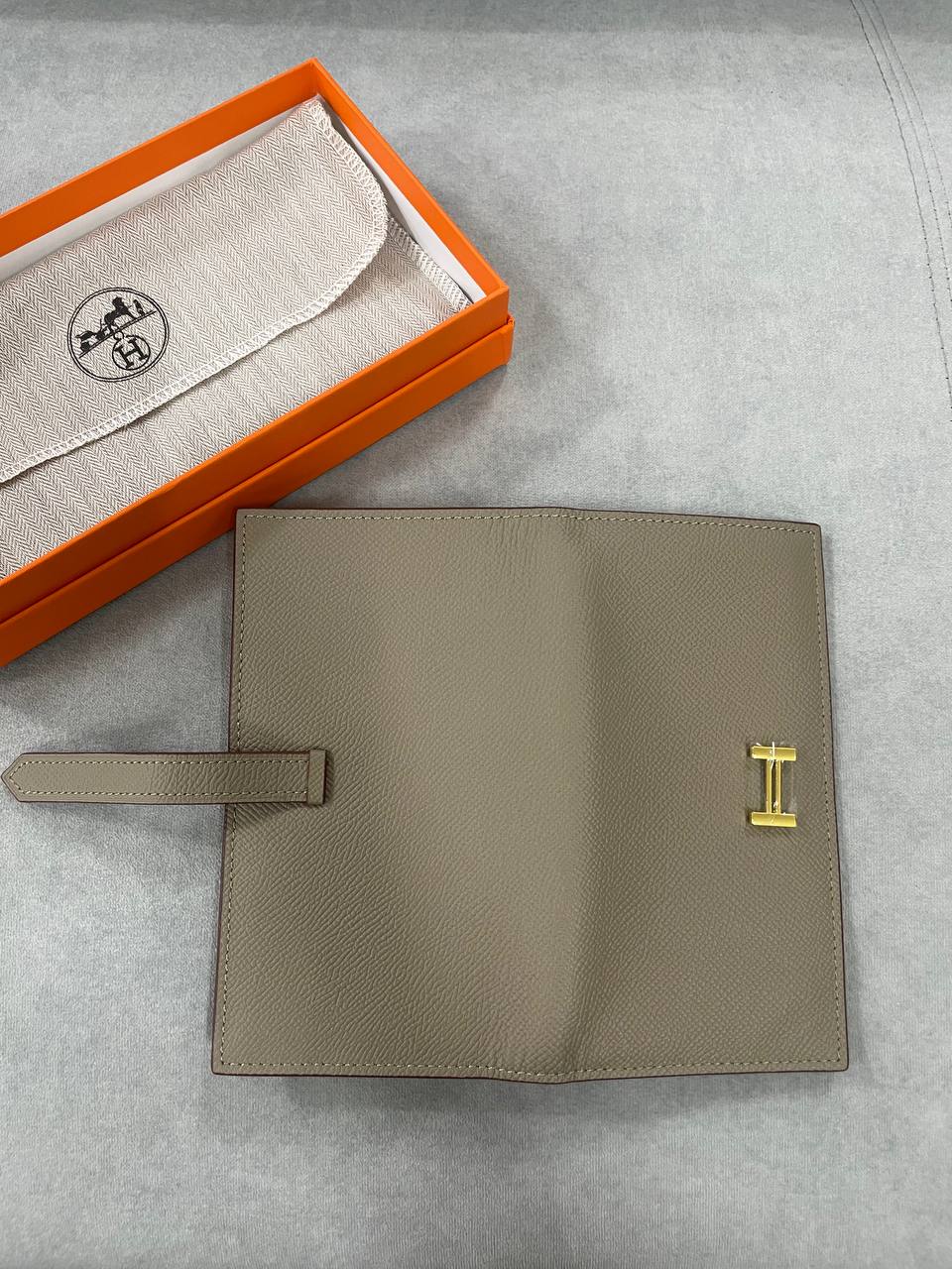 HERMES 에르메스 베안 장지갑