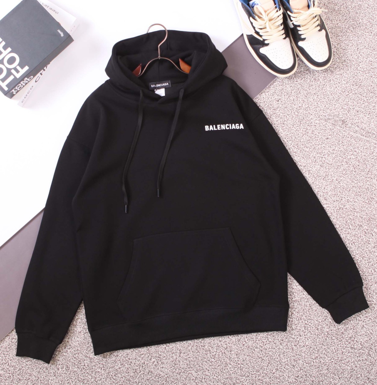 [BALEN CIAGA ] 발렌시아가 체스트로고  후드탑