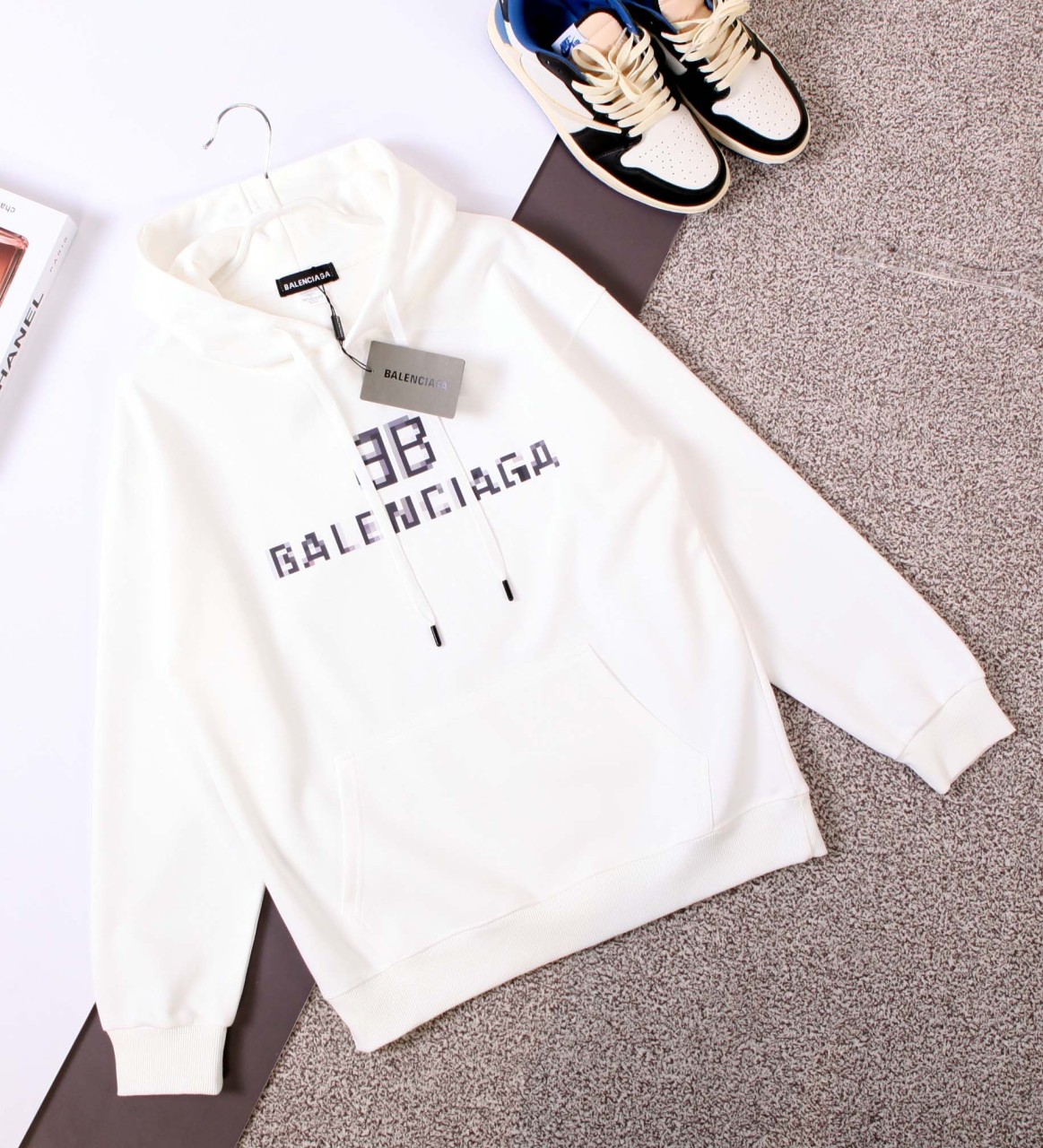 [BALEN CIAGA ] 발렌시아가 Pixel-Logo   후드탑