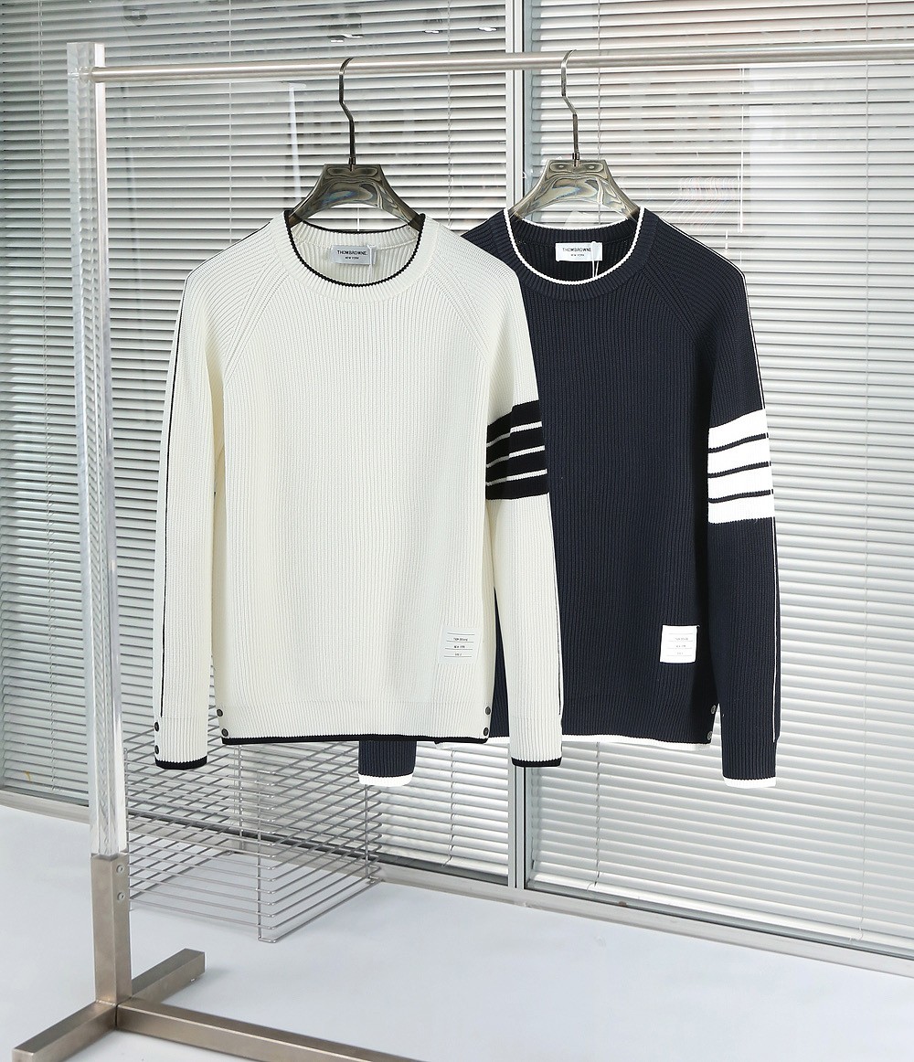 톰브라운 신상 사선 넥배색 양모 라운드