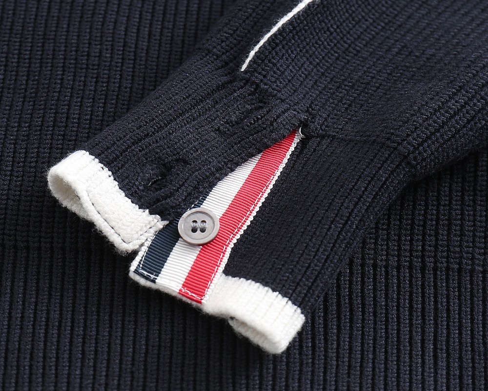 톰브라운 신상 사선 넥배색 양모 라운드