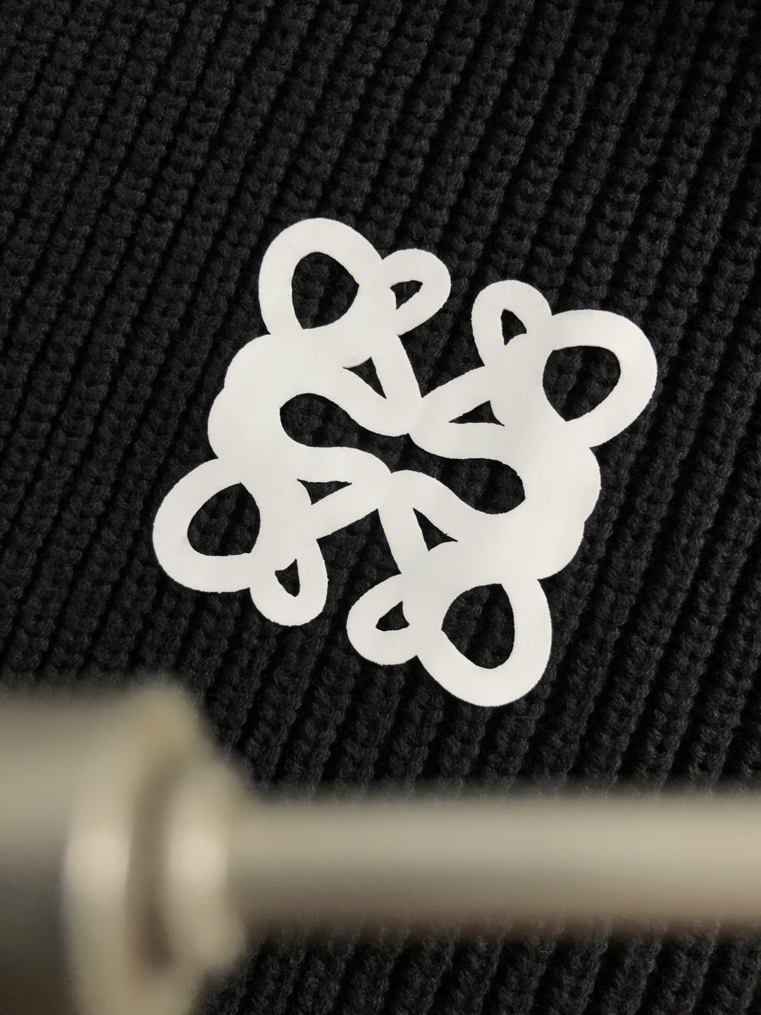 로에베 패치로고 암스티치 배색 양모라운드