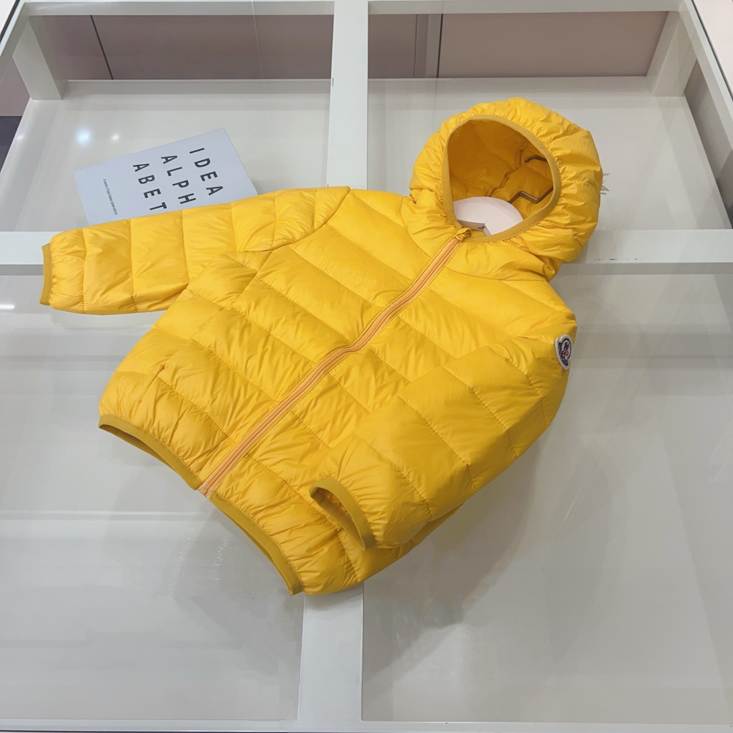 몽클레어 아동 패딩