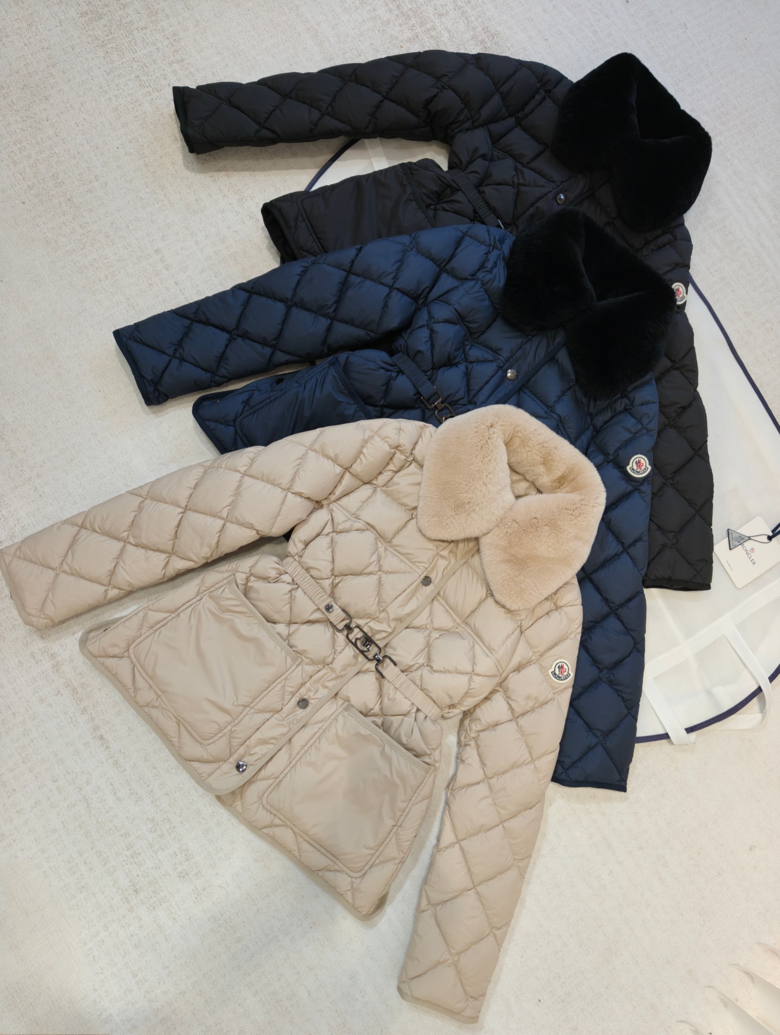 몽클 시그네 패딩 쟈켓