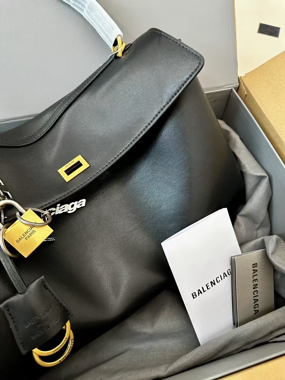 발렌시아가 신상 로데오 오버사이즈 백