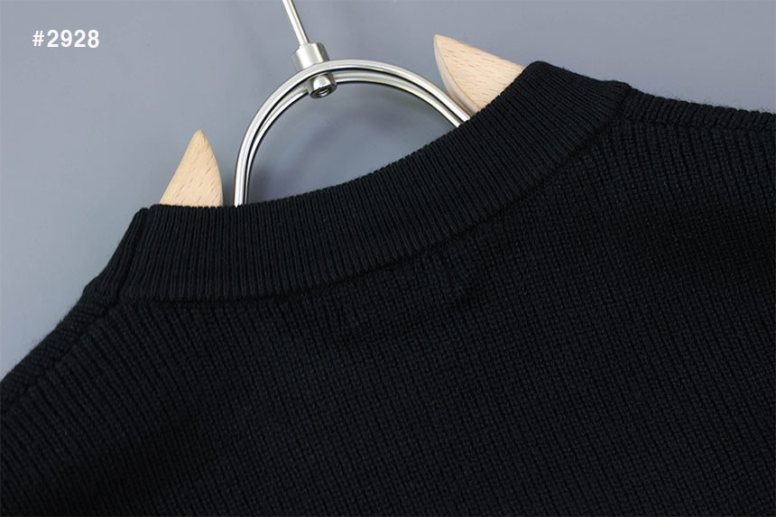 [BURBERRY] 버버리 멀티 기마자수 라운드 니트