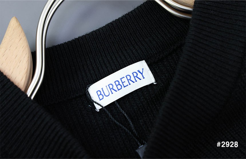 [BURBERRY] 버버리 멀티 기마자수 라운드 니트