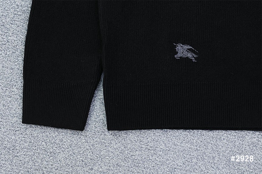 [BURBERRY] 버버리 멀티 기마자수 라운드 니트