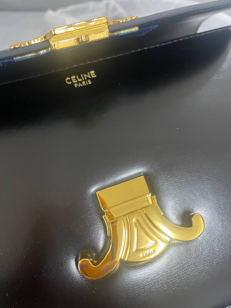 [CELINE] 클래식 트리옹프 백 - 샤이니 카프스킨