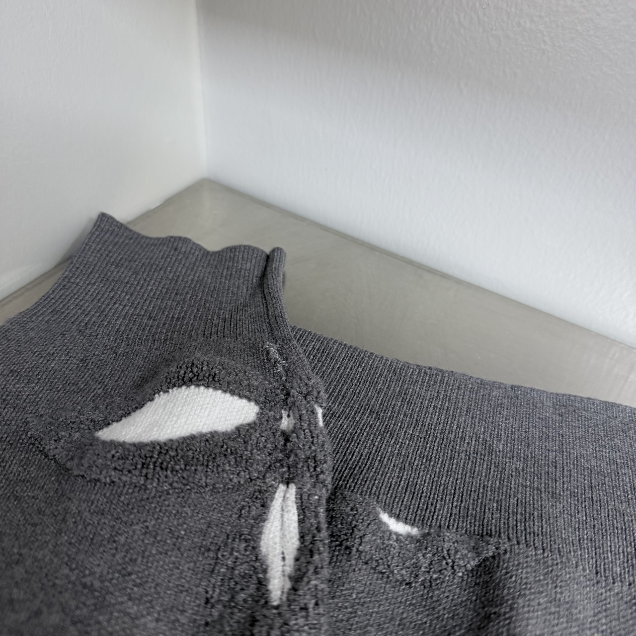 루이비통 텍스쳐드 코튼 울 스웨터