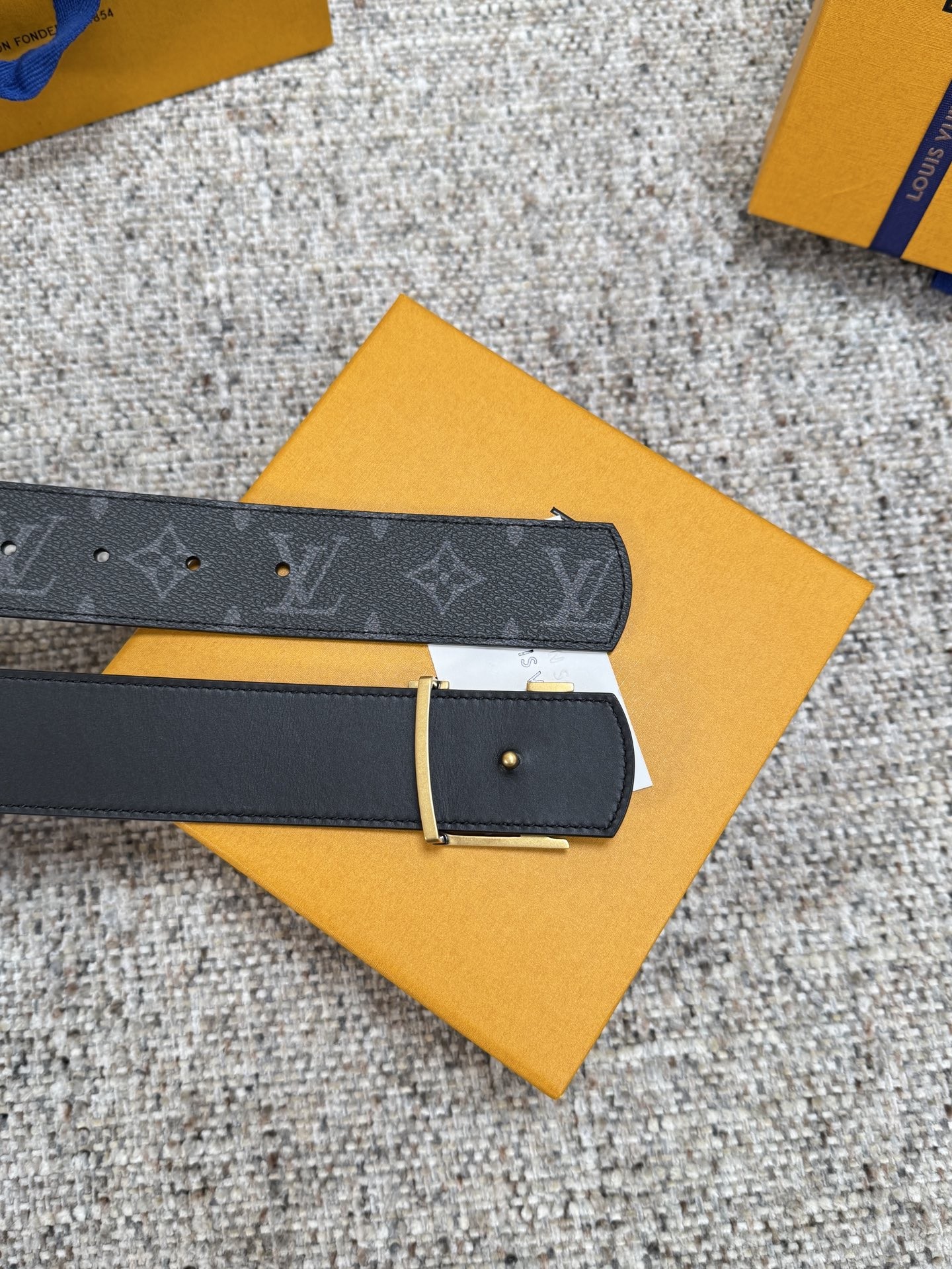 [Louis Vuitton-루이비통] 4.0 Dimension 양면 벨트